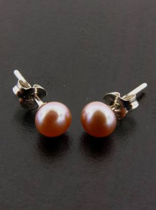 Pearl Studs Earrings in Pink-5mm pink pearl studs earrings