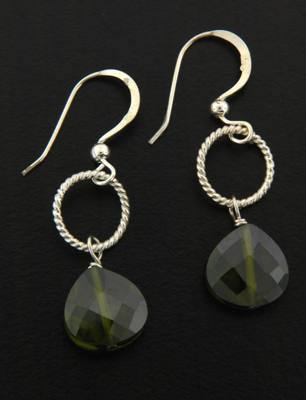 CZ Twisted Ring Earring Olivine