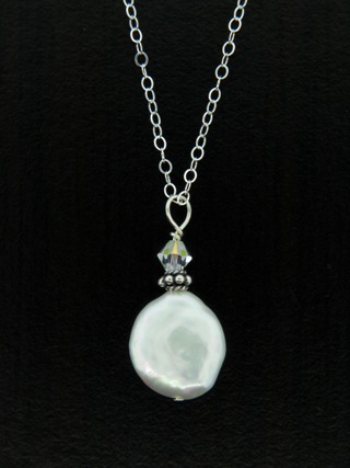 Coin Pearl Necklace in White