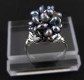 Cluster Pearl Rings - Peacock-pearl rings, wire-wrapped tings