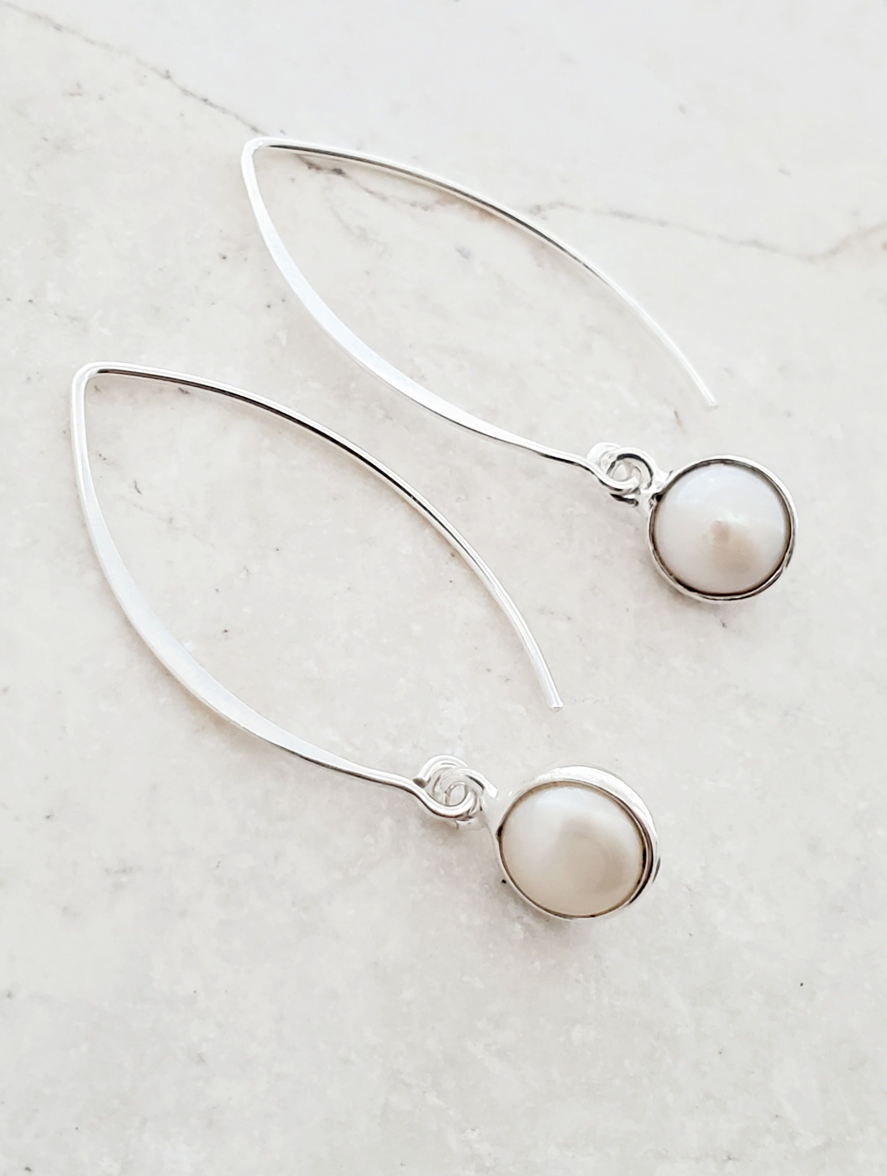 Sterling Silver Flat Marquis Round Bezeled Earring - Pearl