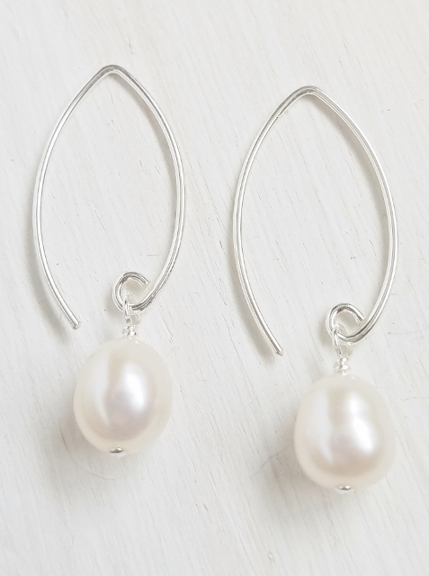 Pearl Marquise Earring in White