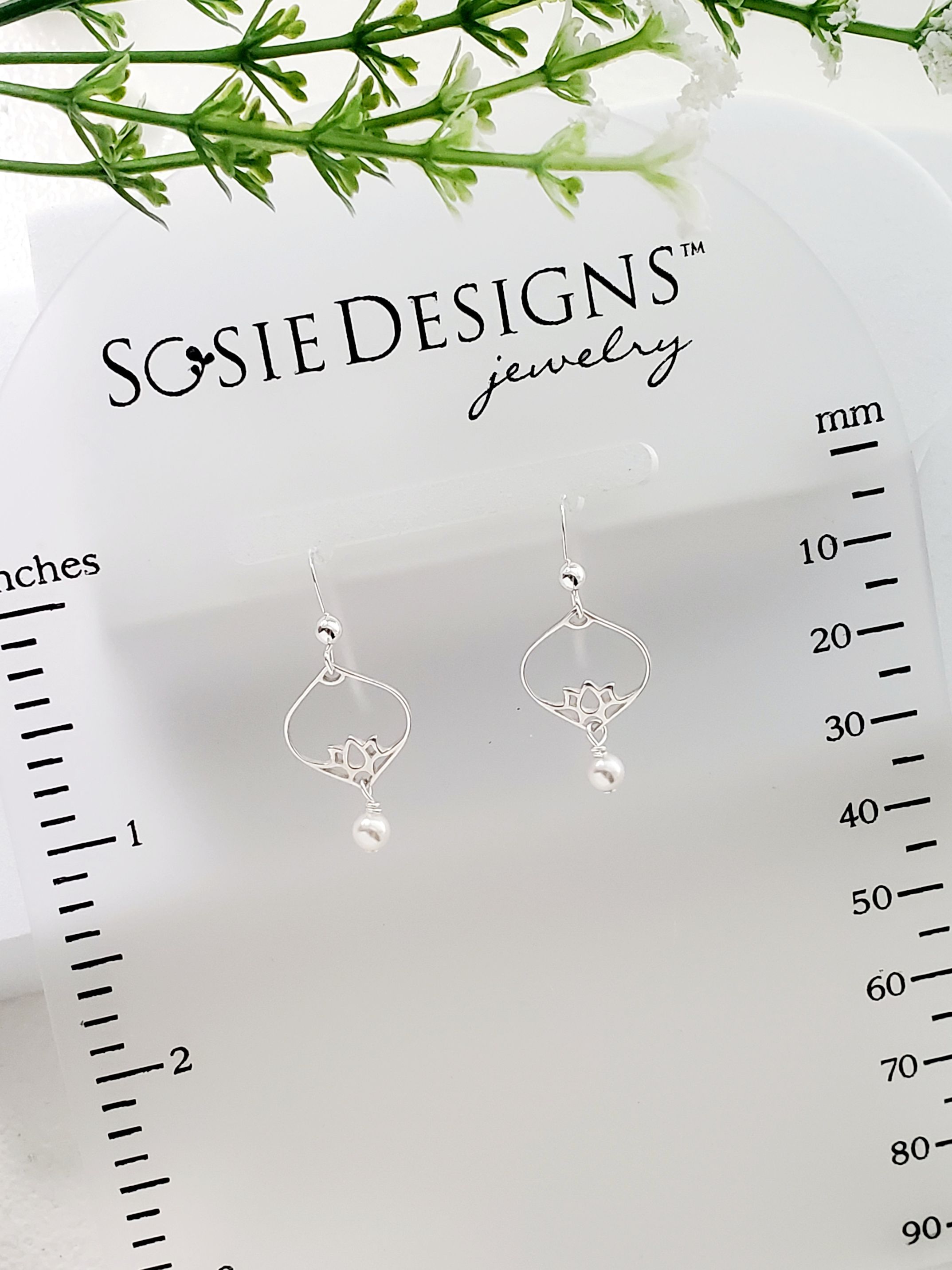 Lotus Lamp Earrings - White Pearl