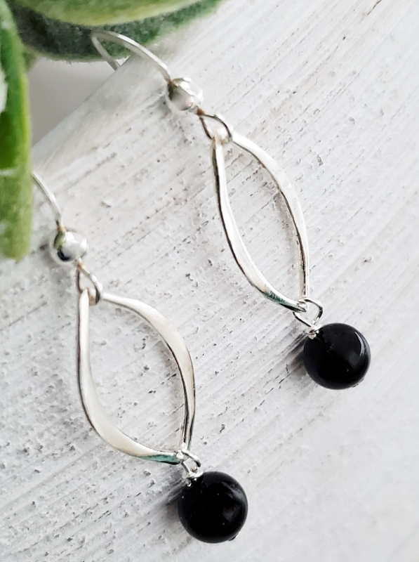 Silver Lotus Petal Crystal Pearls Earrings - Mystic Black