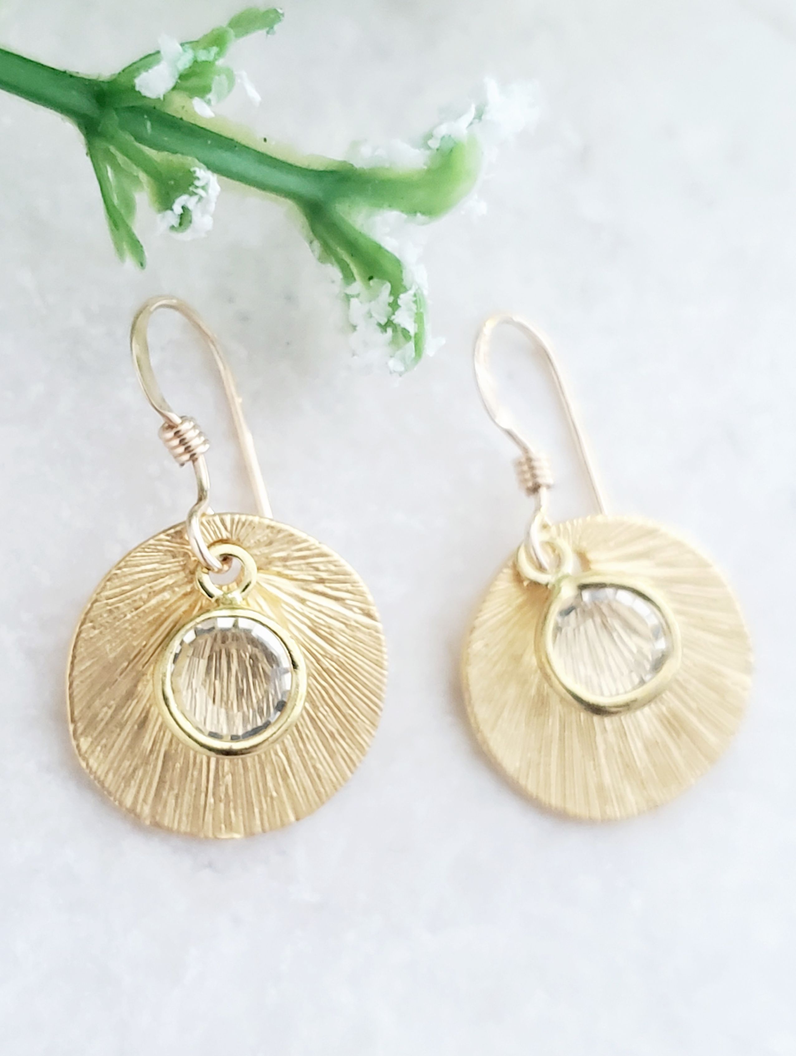 Matte Gold Brushed Crystal Reflections Earring - Clear