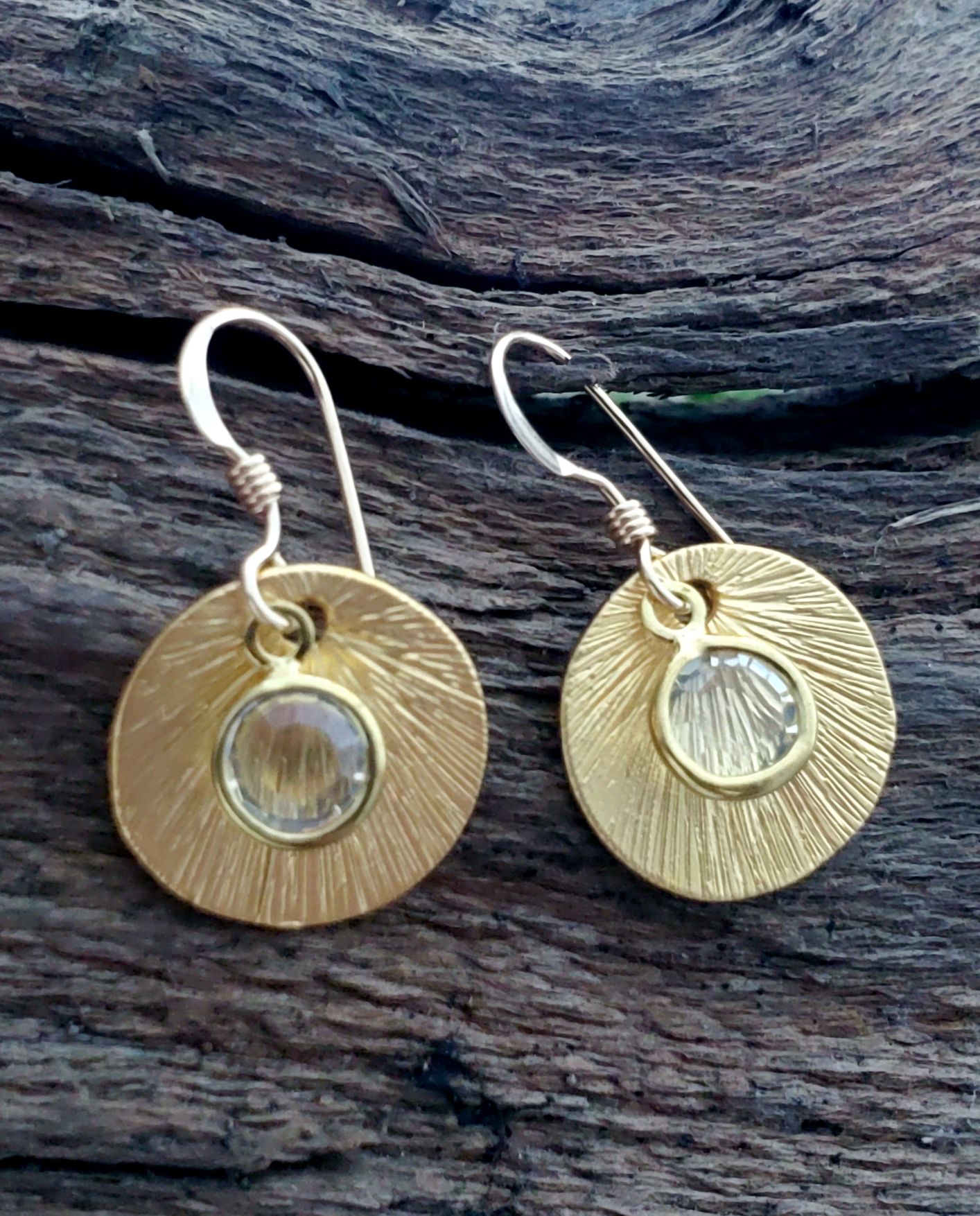 Matte Gold Brushed Crystal Reflections Earring - Clear