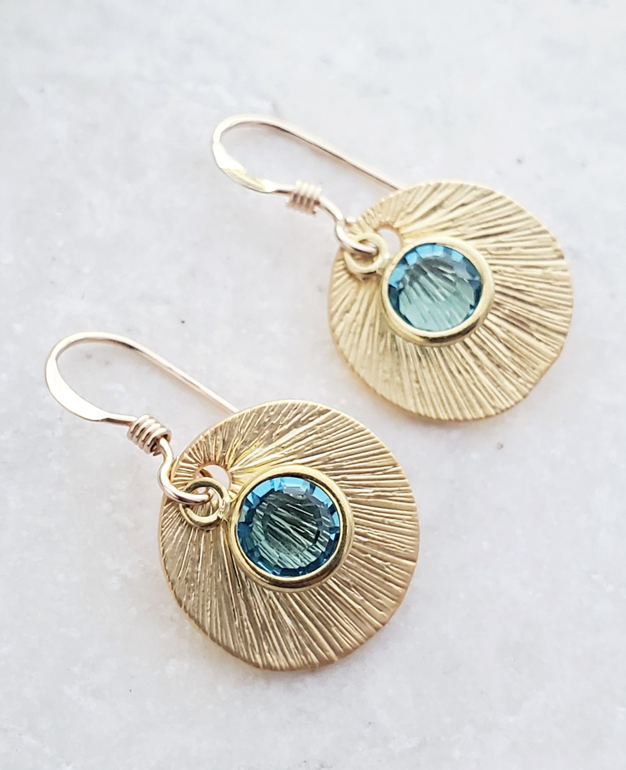 Matte Gold Brushed Crystal Reflections Earring - Aqua