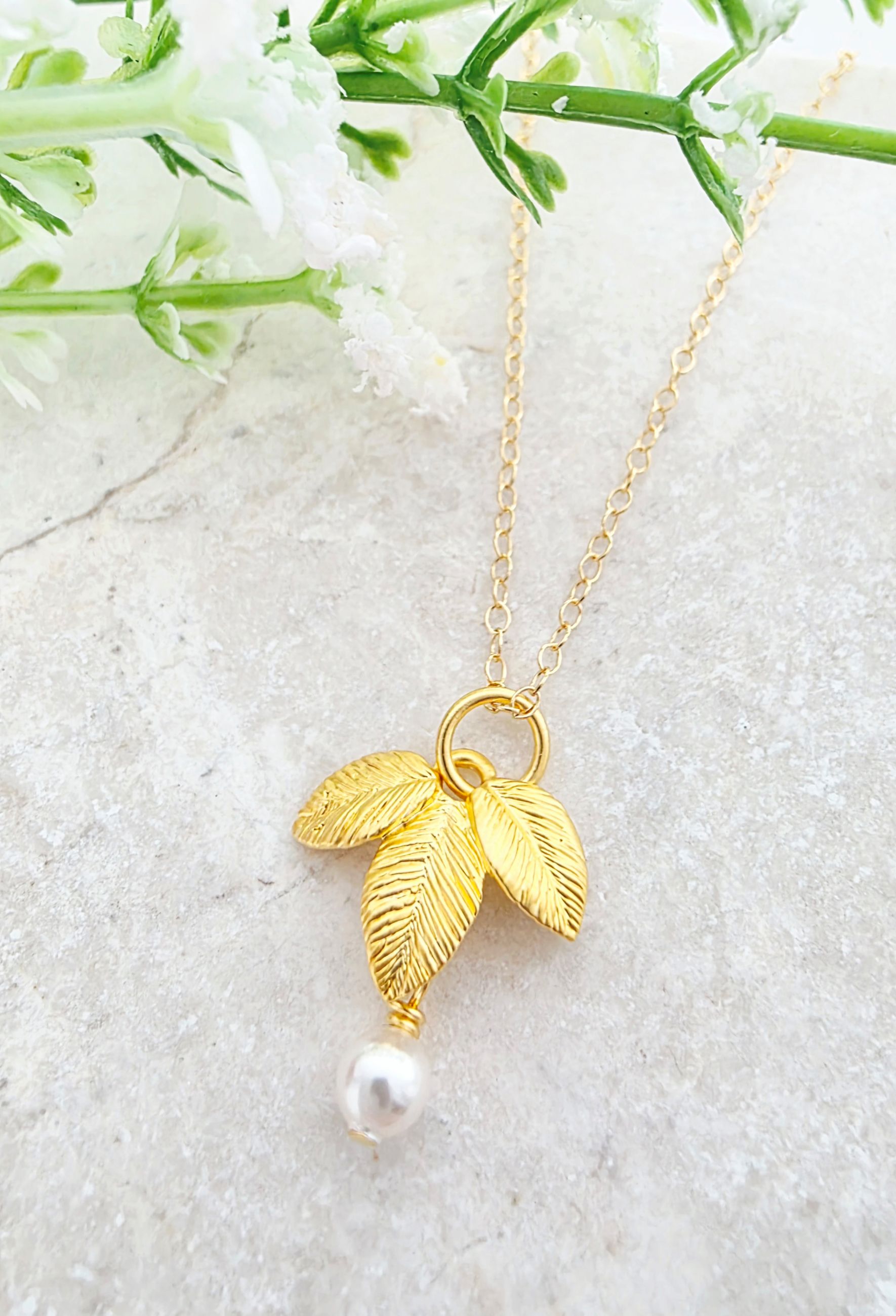 Gold Exotic Matte Leaf w/ Crystal White Pearl Necklace