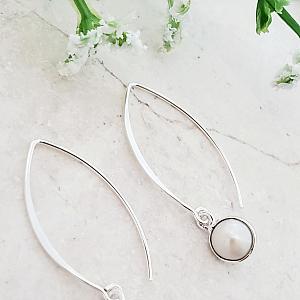 Sterling Silver Flat Marquis Round Bezeled Earring - Pearl
