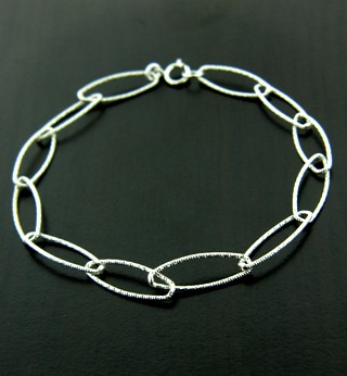 Silver Oval Diamond Cut Bracelet